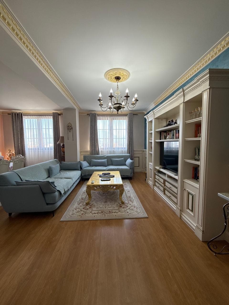 Apartament per qira 2+1+2,ish stacioni i trenit