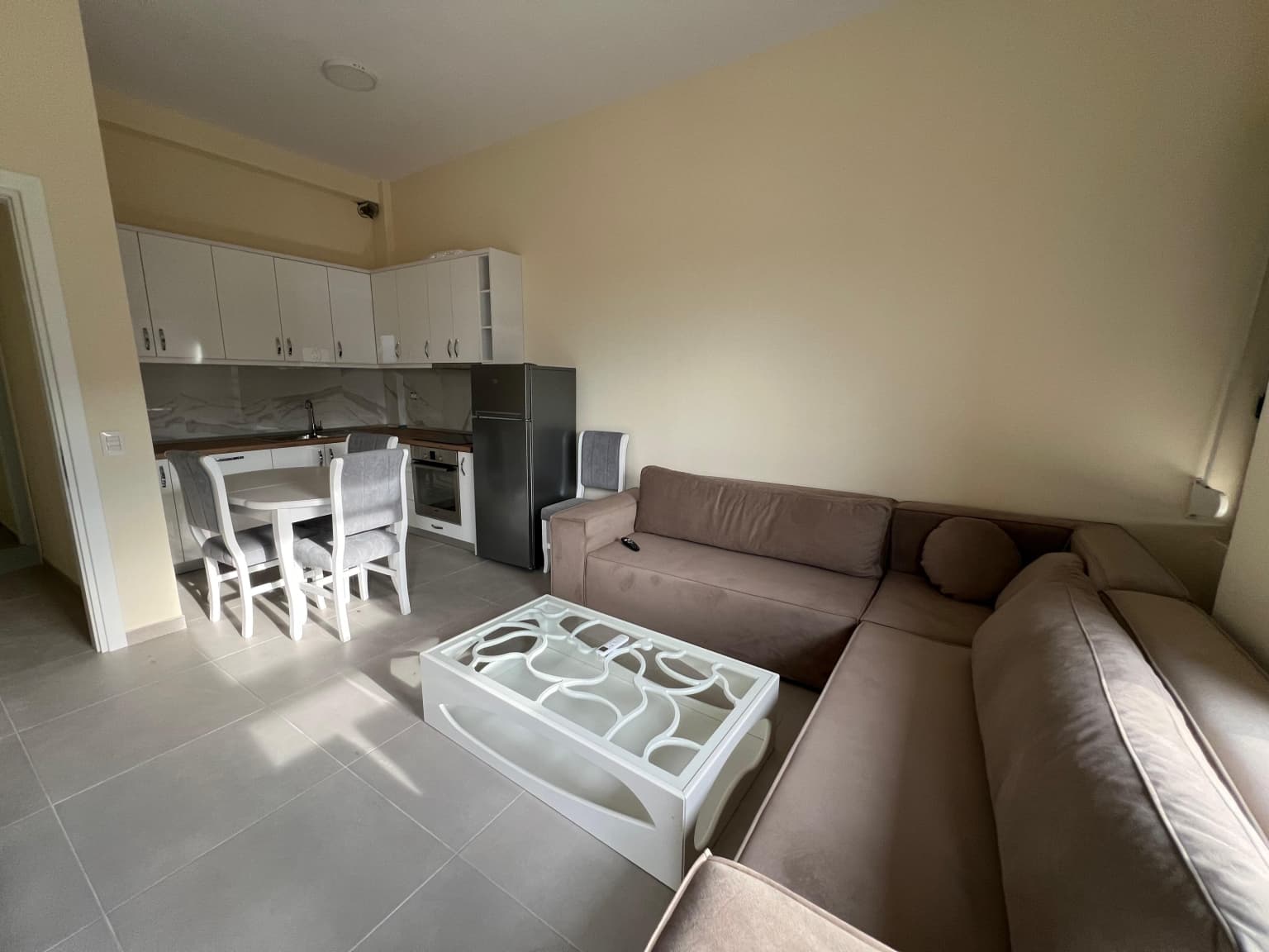 QIRA APARTAMENT 2+1+2+BALLKON TE ALI DEMI
