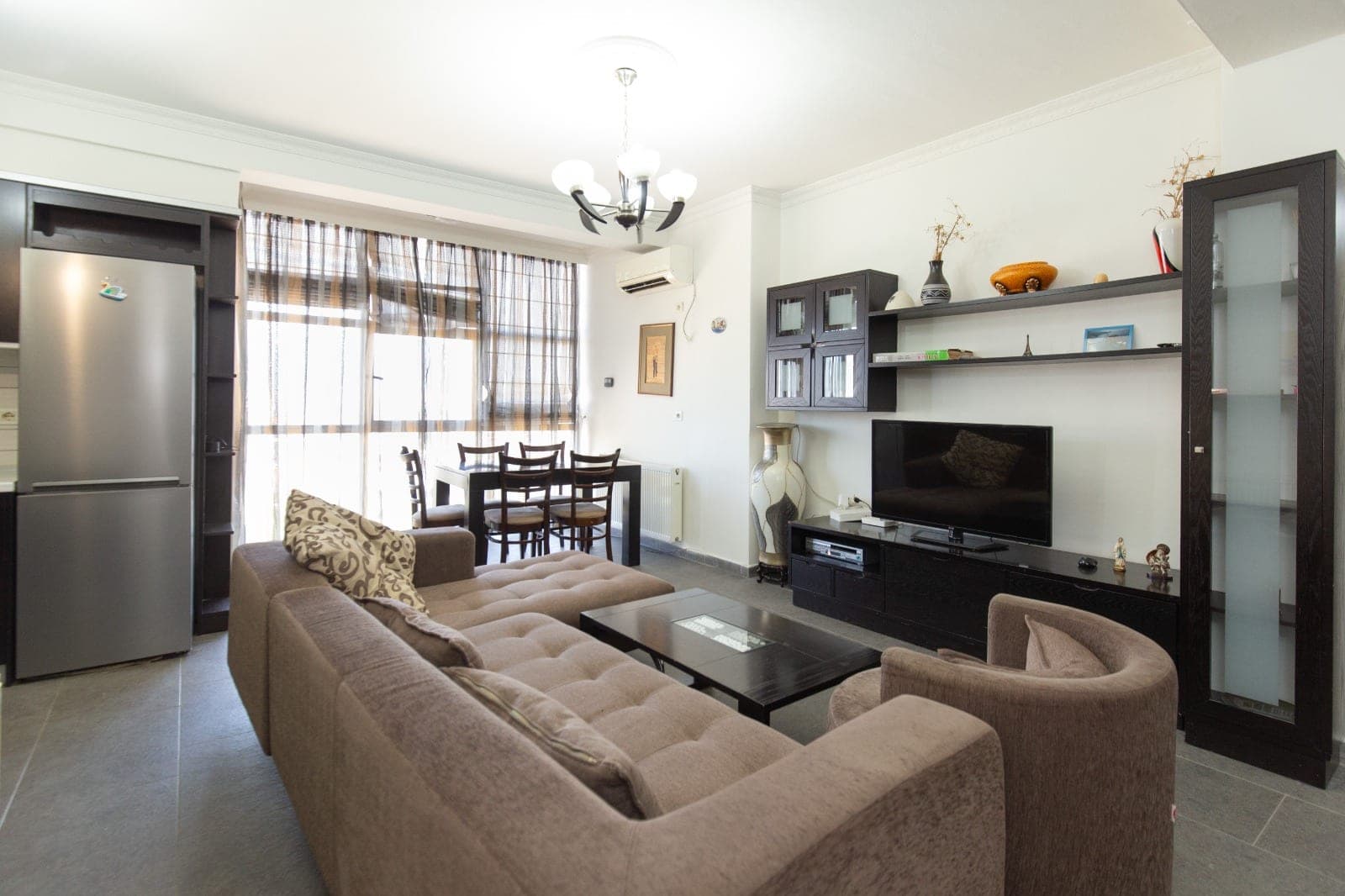 Jepet me Qira Apartament 2+1+2 në Astir (Ish-Dogana)
