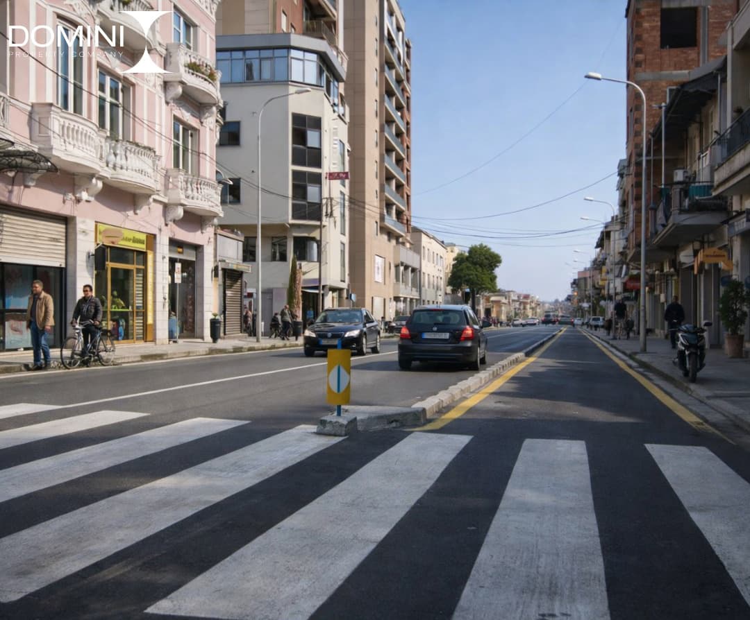 SHITET NJËSI BIZNESI NË RRUGËN E BARRIKADAVE ! POZICIONI PERFEKT NE RRUGE ME FASADE XHAMI