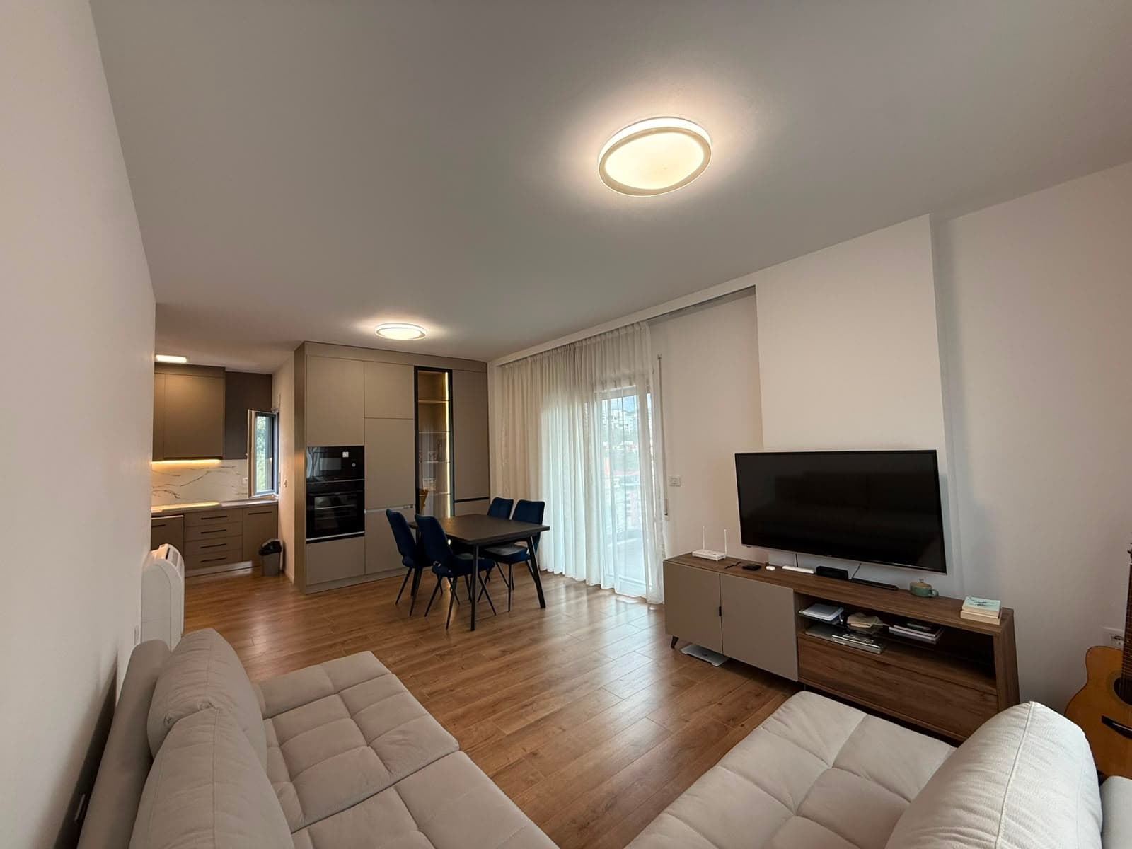 SHESIM APARTAMENT 2+1+2 TEK KODRA E DIELLIT!